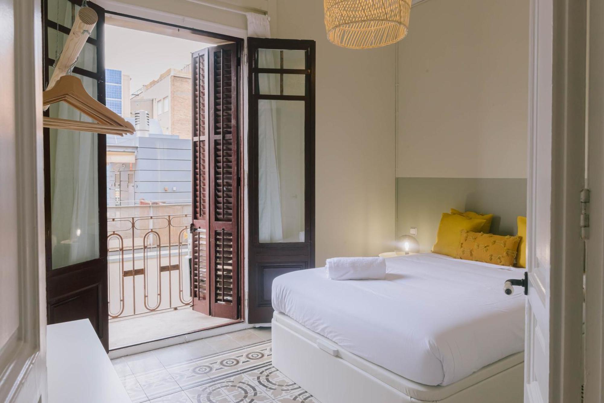 Aticco Living Gracia - Apartments Rooftop Барселона Екстериор снимка