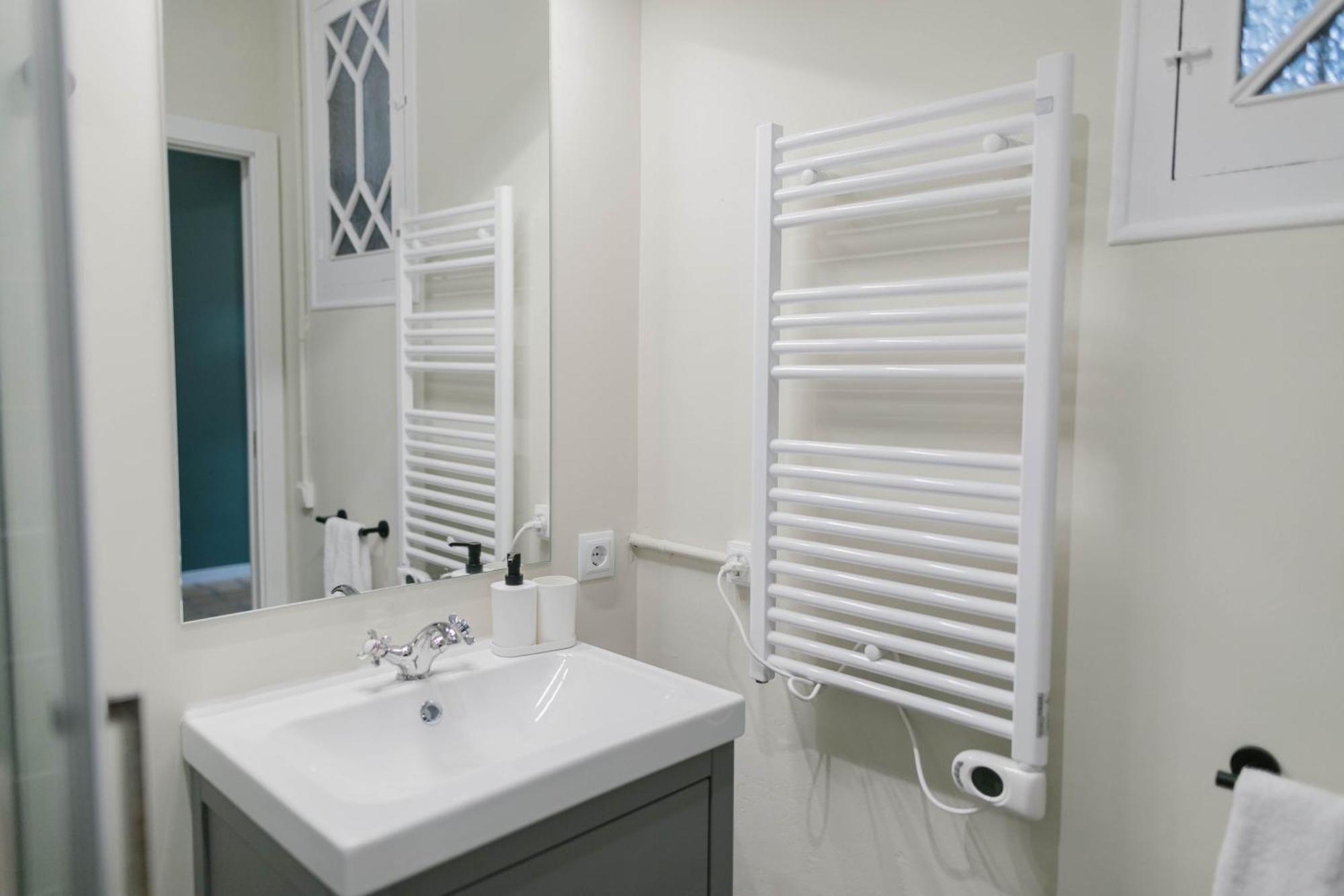 Aticco Living Gracia - Apartments Rooftop Барселона Екстериор снимка