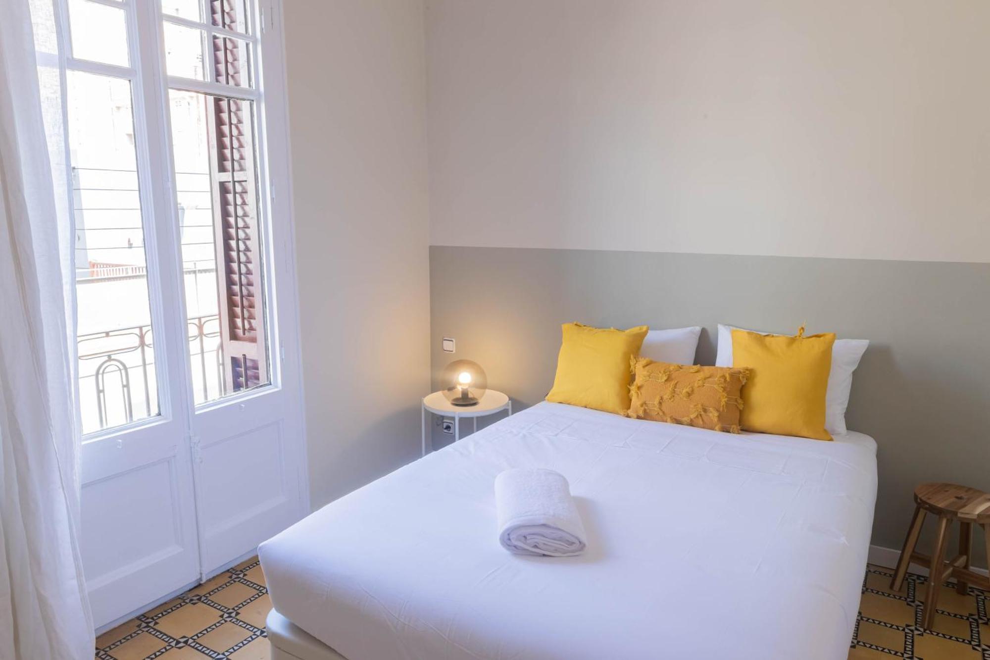Aticco Living Gracia - Apartments Rooftop Барселона Екстериор снимка